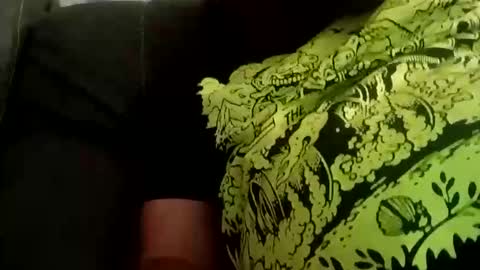 Snapshot of d1988 chatting on 04/12/26, 09:47 D online show from 04/12/26, 09:47