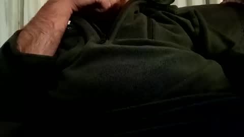 Snapshot of d1988 chatting on 04/14/26, 09:15 D online show from 04/14/26, 09:15