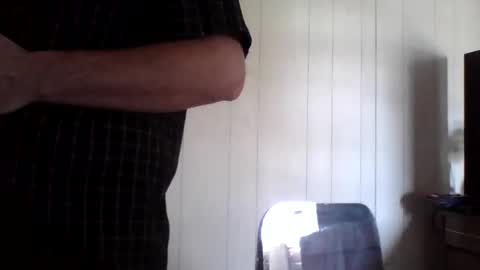 Snapshot of d1d_u_m1ss_1t chatting on 05/17/26, 03:52 d1d_u_m1ss_1t online show from 05/17/26, 03:52