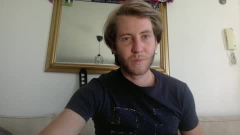 d3nnis_123 online show from 02/18/25, 10:38