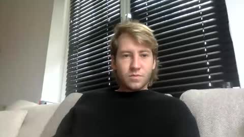 d3nnis_123 online show from 10/20/25, 07:31