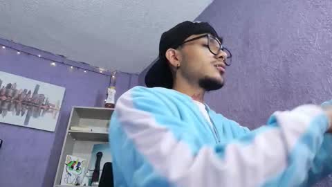 Snapshot of d4ni_king chatting on 11/19/25, 03:17 d4ni_king online show from 11/19/25, 03:17