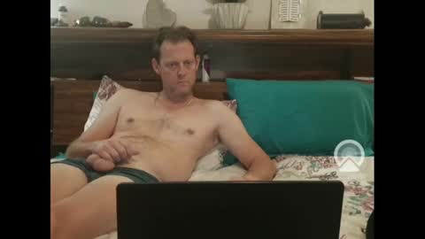 Snapshot of d4p_couple chatting on 02/12/25, 07:24 Deb peter online show from 02/12/25, 07:24