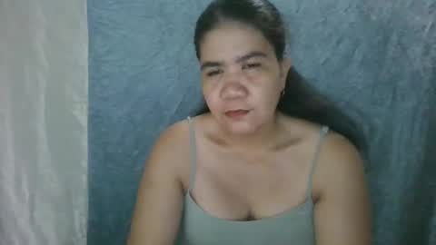 Snapshot of d84real chatting on 10/15/25, 10:48 Virg online show from 10/15/25, 10:48