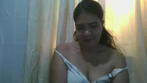 Snapshot of d84real chatting on 10/19/25, 11:27 Virg online show from 10/19/25, 11:27