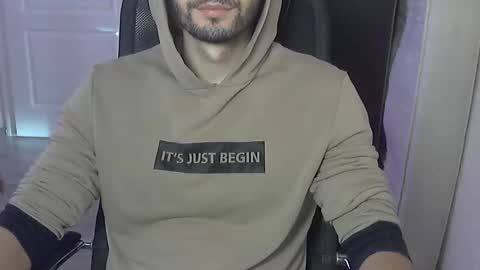 Snapshot of d_____________k chatting on 09/22/25, 01:35 Dolce online show from 09/22/25, 01:35