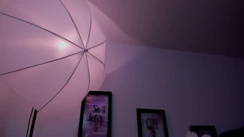 darling online show from 01/01/25, 08:24