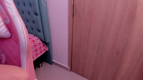 darling online show from 11/06/25, 06:58