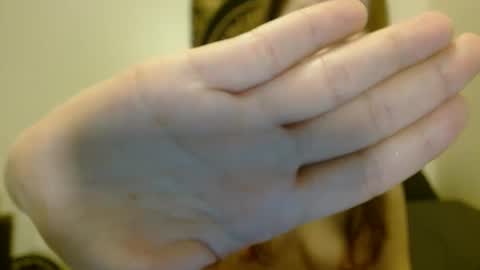 Snapshot of d_a_i_s_y chatting on 02/04/25, 08:28 Daisy online show from 02/04/25, 08:28