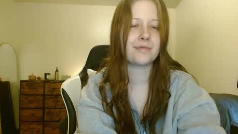 Snapshot of d_a_i_s_y chatting on 03/05/25, 02:34 Daisy online show from 03/05/25, 02:34