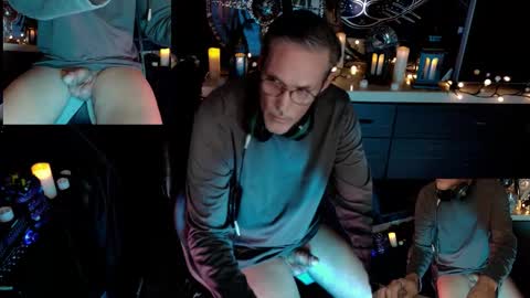 Snapshot of d_j_strokes chatting on 03/07/26, 08:17 Dave online show from 03/07/26, 08:17