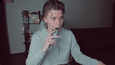 Snapshot of da_scin chatting on 09/19/25, 04:18 Daren online show from 09/19/25, 04:18