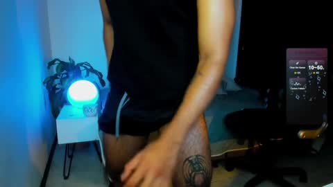 Snapshot of daarkomalfoy chatting on 11/10/25, 08:41 Mauricio online show from 11/10/25, 08:41