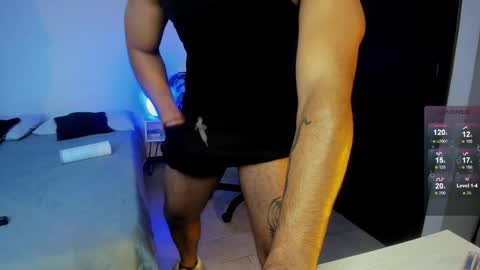 Snapshot of daarkomalfoy chatting on 12/16/25, 08:36 Mauricio online show from 12/16/25, 08:36