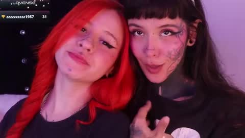 Snapshot of daarlene chatting on 01/25/25, 04:03 Darlene online show from 01/25/25, 04:03