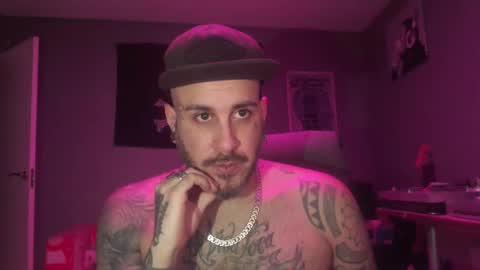 Snapshot of dabirdfree chatting on 02/03/25, 06:45 Destroyer online show from 02/03/25, 06:45