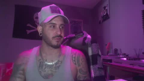 Snapshot of dabirdfree chatting on 09/21/25, 04:52 Destroyer online show from 09/21/25, 04:52