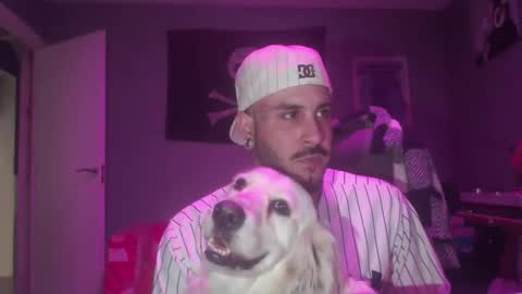 Snapshot of dabirdfree chatting on 09/22/25, 10:56 Destroyer online show from 09/22/25, 10:56