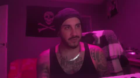 Snapshot of dabirdfree chatting on 11/21/25, 03:38 Destroyer online show from 11/21/25, 03:38