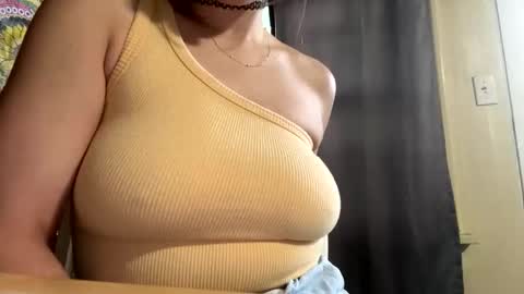 Snapshot of dabqueen_1994 chatting on 05/06/26, 12:54 dabqueen_1994 online show from 05/06/26, 12:54