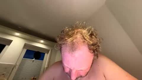 dachdecker7269 online show from 03/18/26, 04:59