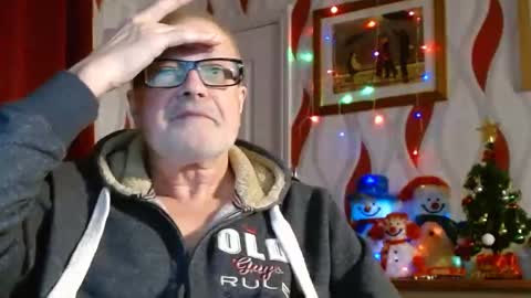 Snapshot of daddiescockforyou chatting on 12/20/24, 09:17 Brian ... online show from 12/20/24, 09:17