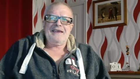 Snapshot of daddiescockforyou chatting on 01/01/25, 08:47 Brian ... online show from 01/01/25, 08:47