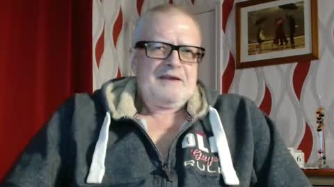 Snapshot of daddiescockforyou chatting on 01/06/25, 09:00 Brian ... online show from 01/06/25, 09:00