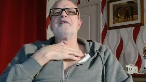 Snapshot of daddiescockforyou chatting on 01/07/25, 09:03 Brian ... online show from 01/07/25, 09:03