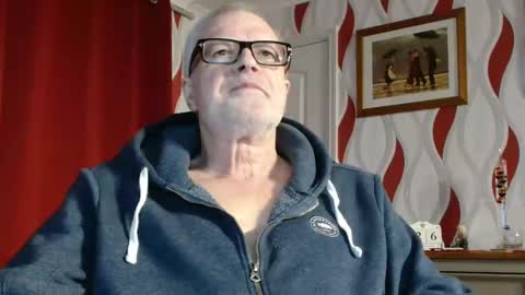 Snapshot of daddiescockforyou chatting on 02/26/25, 08:54 Brian ... online show from 02/26/25, 08:54