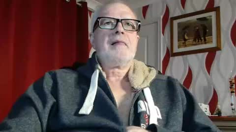 Snapshot of daddiescockforyou chatting on 03/02/25, 09:11 Brian ... online show from 03/02/25, 09:11