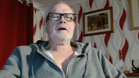 Snapshot of daddiescockforyou chatting on 03/09/25, 09:03 Brian ... online show from 03/09/25, 09:03