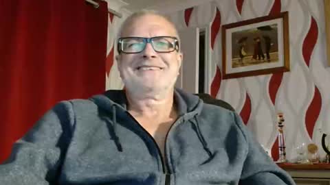 Snapshot of daddiescockforyou chatting on 09/22/25, 08:00 Brian ... online show from 09/22/25, 08:00