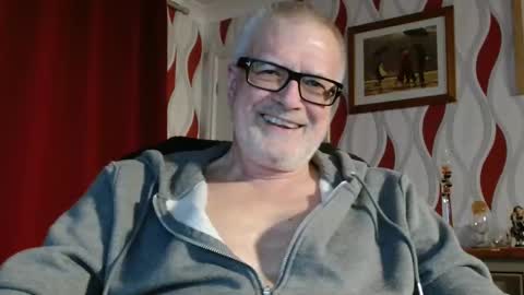 Snapshot of daddiescockforyou chatting on 03/05/26, 09:11 Brian ... online show from 03/05/26, 09:11