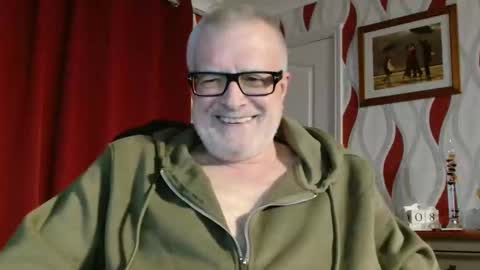 Snapshot of daddiescockforyou chatting on 04/08/26, 08:09 Brian ... online show from 04/08/26, 08:09