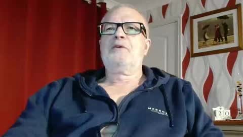 Snapshot of daddiescockforyou chatting on 04/20/26, 08:10 Brian ... online show from 04/20/26, 08:10