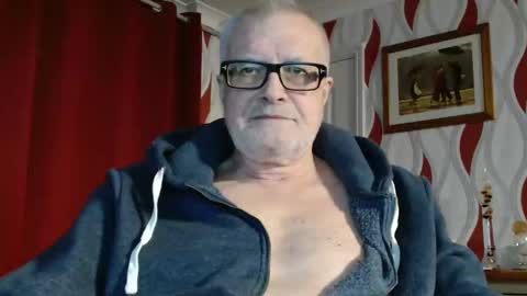 Snapshot of daddiescockforyou chatting on 04/22/26, 07:59 Brian ... online show from 04/22/26, 07:59