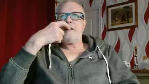 Snapshot of daddiescockforyou chatting on 05/07/26, 08:03 Brian ... online show from 05/07/26, 08:03