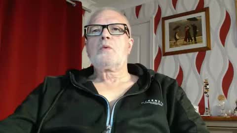 Snapshot of daddiescockforyou chatting on 05/18/26, 08:03 Brian ... online show from 05/18/26, 08:03