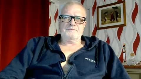 Snapshot of daddiescockforyou chatting on 06/10/26, 08:08 Brian ... online show from 06/10/26, 08:08