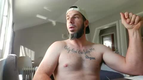 Snapshot of daddo1477 chatting on 10/29/25, 01:46 daddo1477 online show from 10/29/25, 01:46