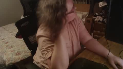 Snapshot of daddsliltoy chatting on 03/04/25, 12:44 DaddysLilToy online show from 03/04/25, 12:44