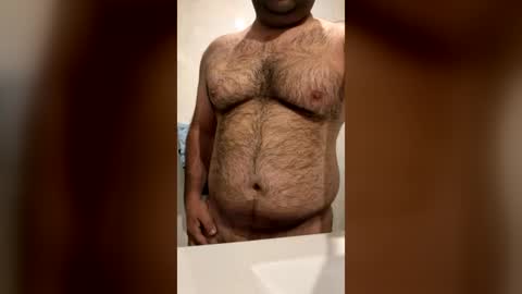Snapshot of daddy4u87 chatting on 08/04/26, 01:03 daddy4u87 online show from 08/04/26, 01:03