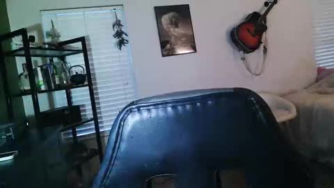 Snapshot of daddy_coal chatting on 11/08/25, 10:52 Daddy Cole online show from 11/08/25, 10:52