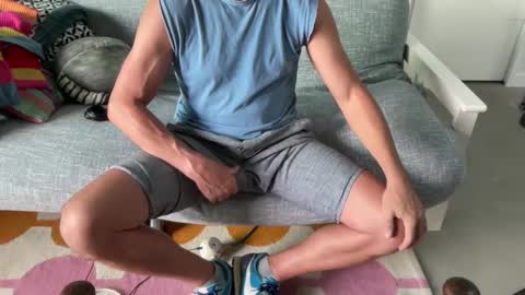 Snapshot of daddycache chatting on 09/18/25, 11:29 bas online show from 09/18/25, 11:29