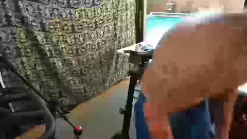 Snapshot of daddycache chatting on 10/19/25, 03:12 bas online show from 10/19/25, 03:12