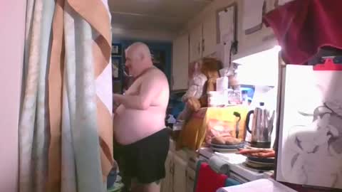 Daddy online show from 03/01/26, 07:54