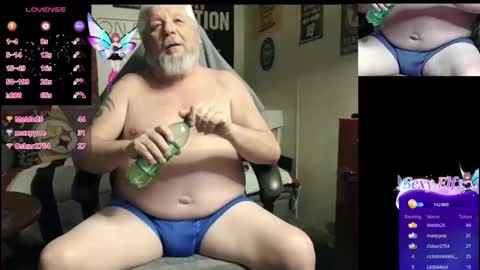 Snapshot of daddydom4fun chatting on 03/08/25, 02:12 Daddydom4fun online show from 03/08/25, 02:12