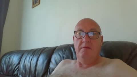 Snapshot of daddyhere4uall8 chatting on 08/04/26, 05:43 daddyhere4uall8 online show from 08/04/26, 05:43