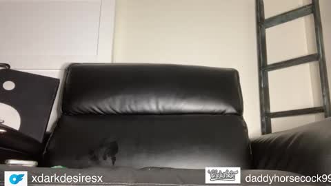 Snapshot of daddyhorsecock99 chatting on 10/18/25, 05:10 daddyhorsecock99 online show from 10/18/25, 05:10
